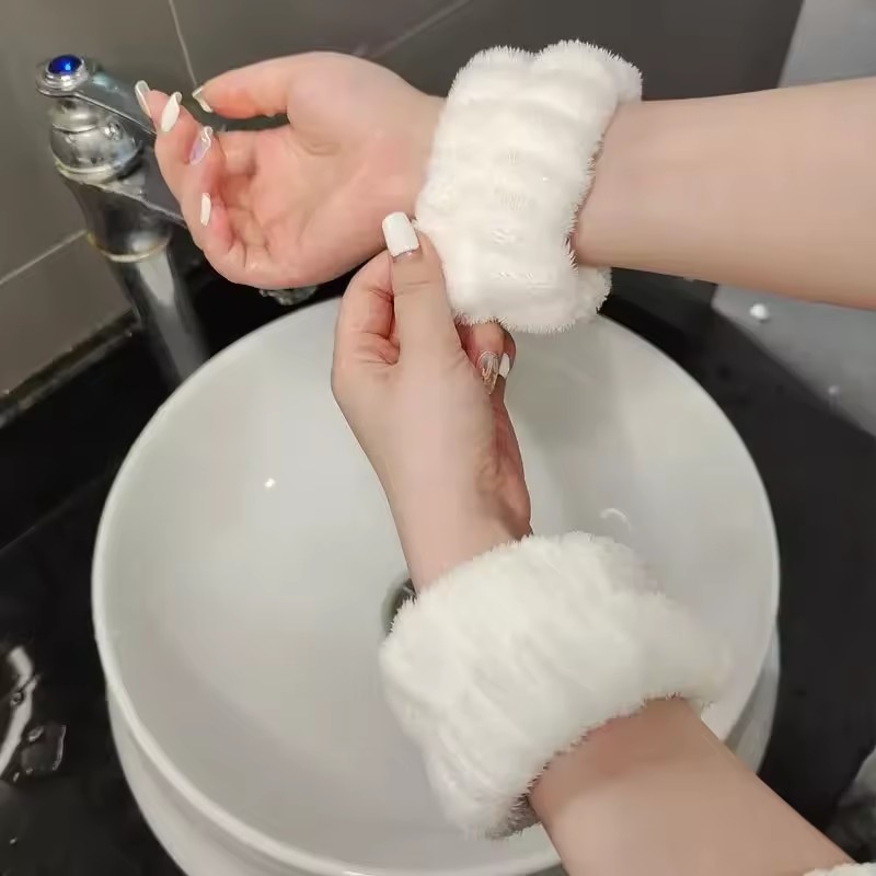 Modne 2 sztuki, jedna para opa – Wristband Pair Sweat recenzja i cena